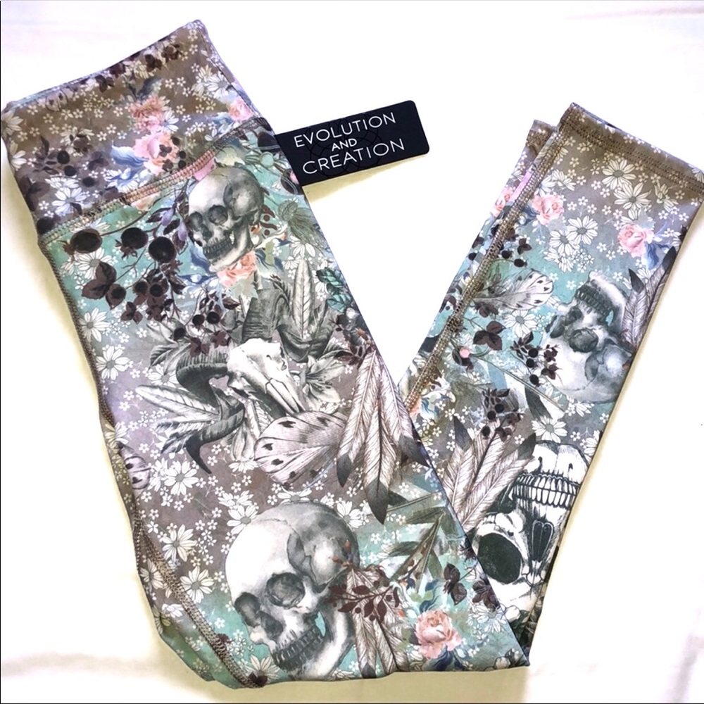 Evolution and Creation Skull Print Legging Sz S